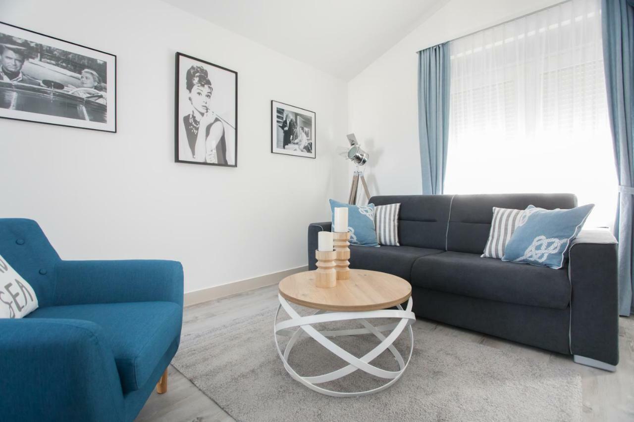 Apartment Movie Primošten Eksteriør bilde
