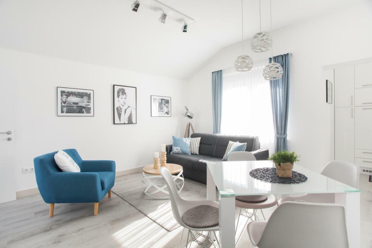 Apartment Movie Primošten Eksteriør bilde